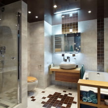 Interior de un baño con inodoro-4