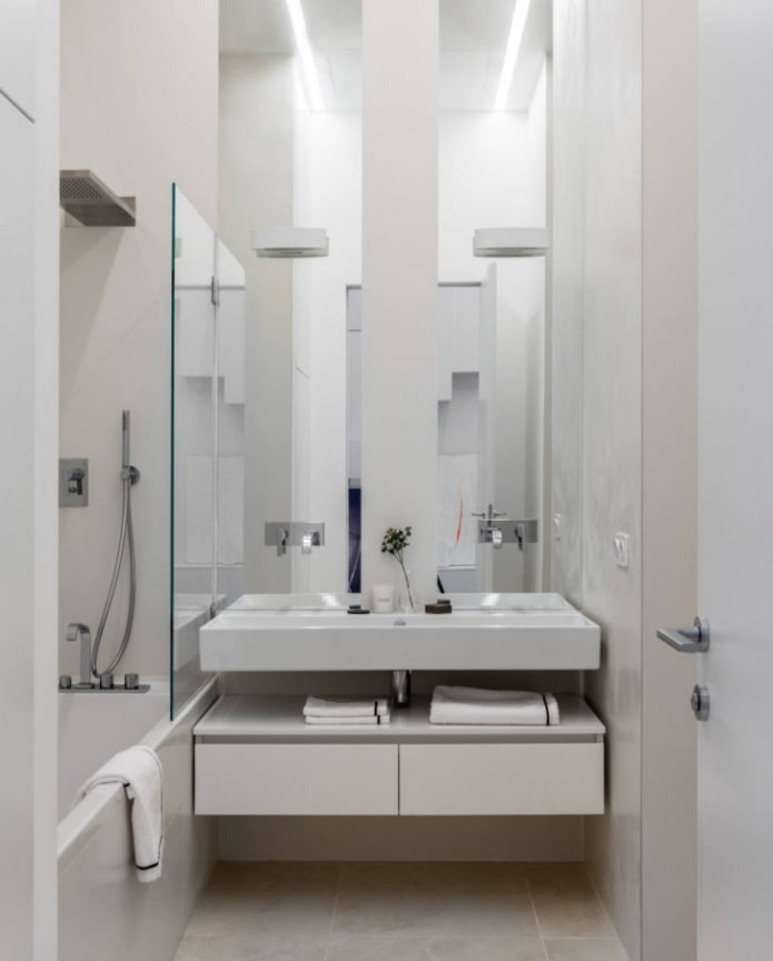 consola colgante debajo del lavabo