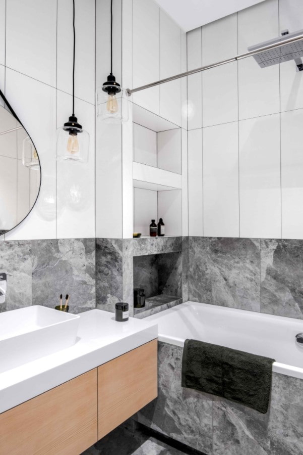 baño blanco y gris