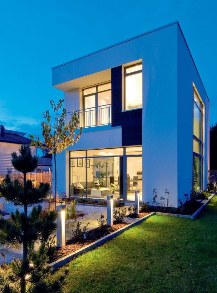 casa pequeña de estilo high-tech