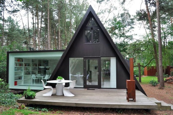 Casa pequeña de estilo high-tech