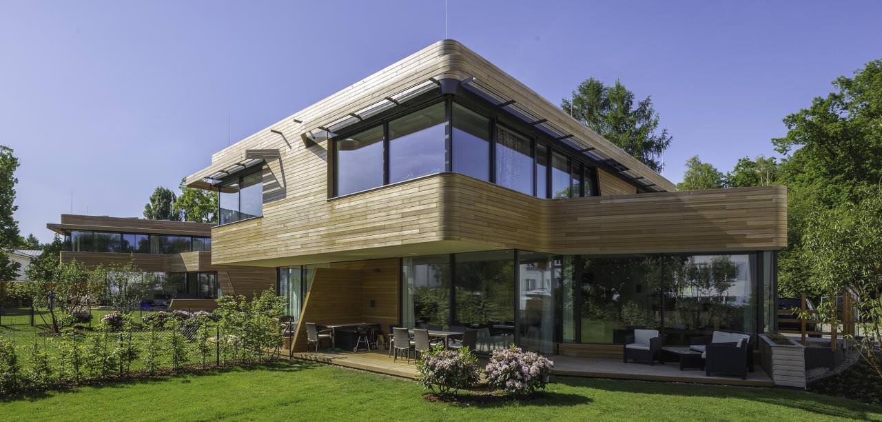 Casa con ventanas panorámicas