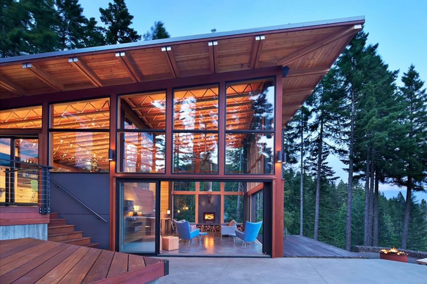 Casa particular con ventanas panorámicas