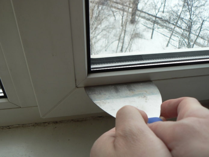 cómo quitar un junquillo de ventana