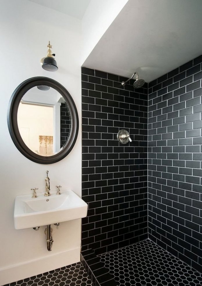 opción para decorar una cabina de ducha con azulejos