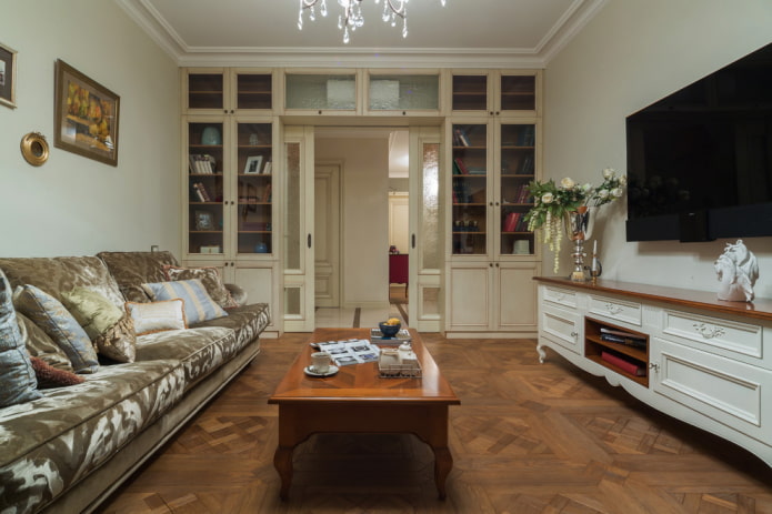 Puertas de compartimento beige en el interior