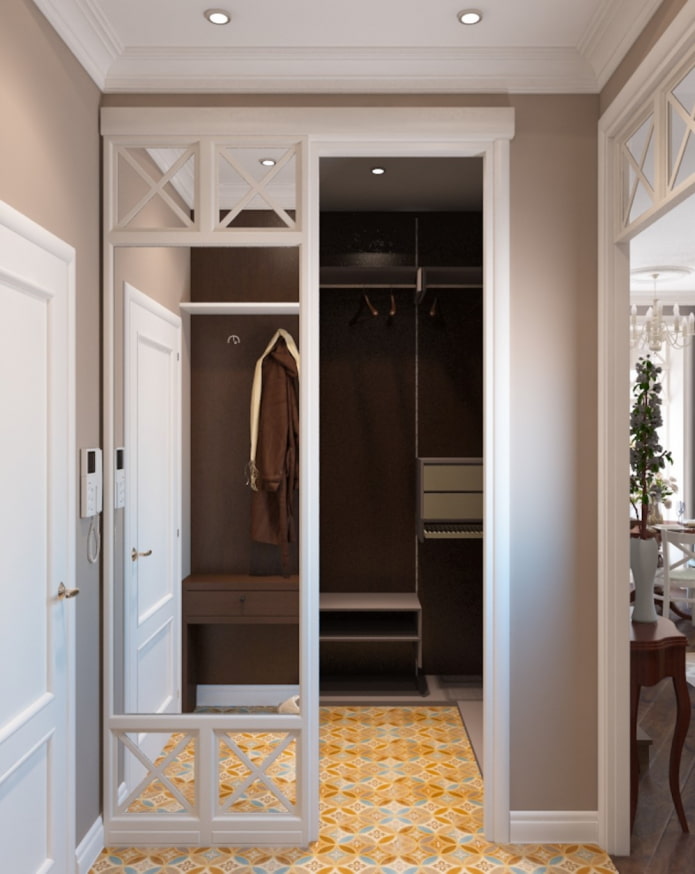 vestidor con puertas de espejo en el interior