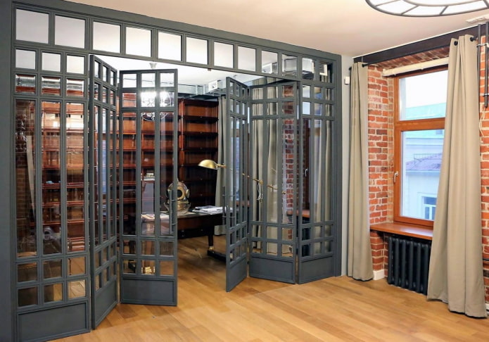 Puertas de acordeón en el interior de estilo loft