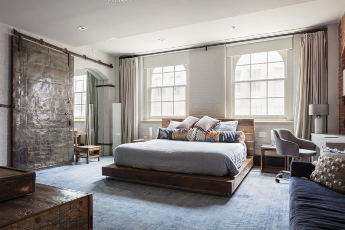 Puertas metálicas en el interior de estilo loft