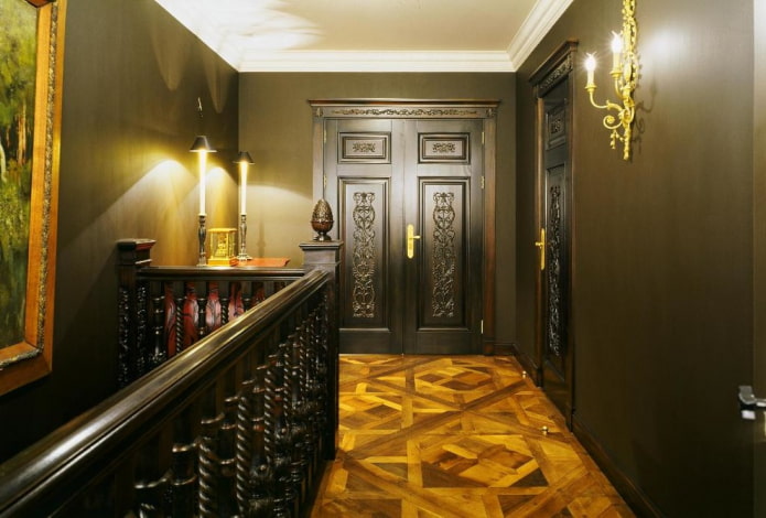 Puertas de wengué con estampados en el interior