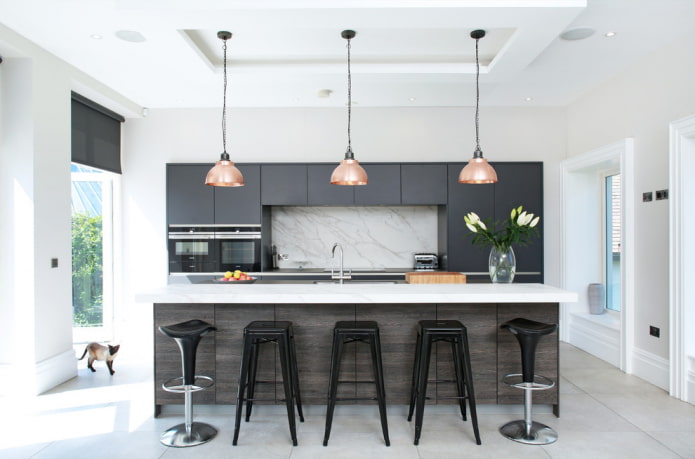 Diseño rectangular de dos niveles en la cocina