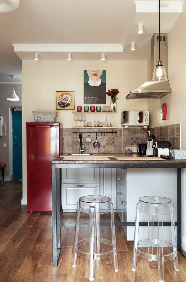 Diseño de esquina de dos niveles en la cocina