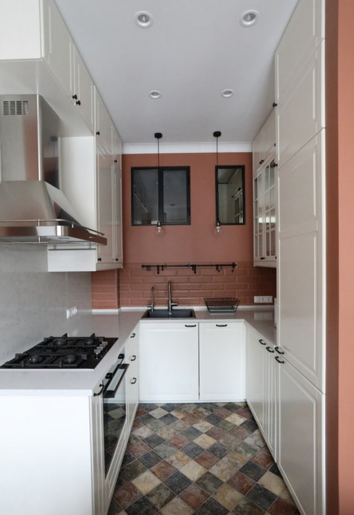 Cocina estrecha en forma de U