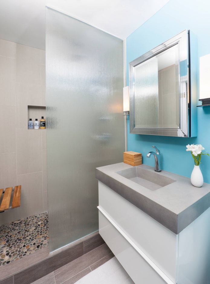 Cabina y lavabo