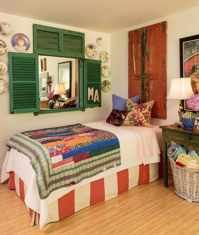 imitación de ventana en el dormitorio