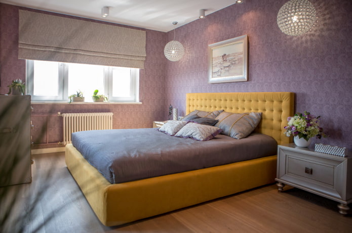 interior de dormitorio lila y amarillo