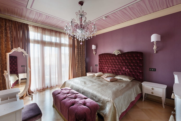 muebles en el interior de un dormitorio lila
