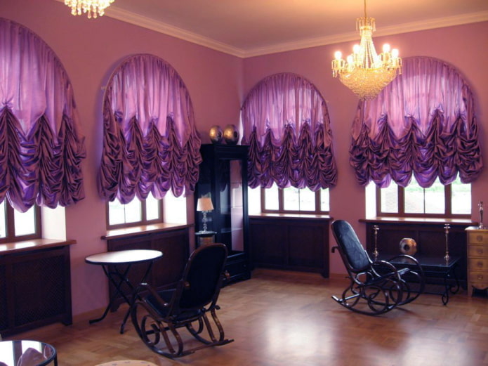 cortinas francesas moradas en el interior