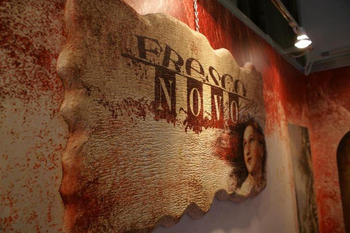 fresco sobre una base dura