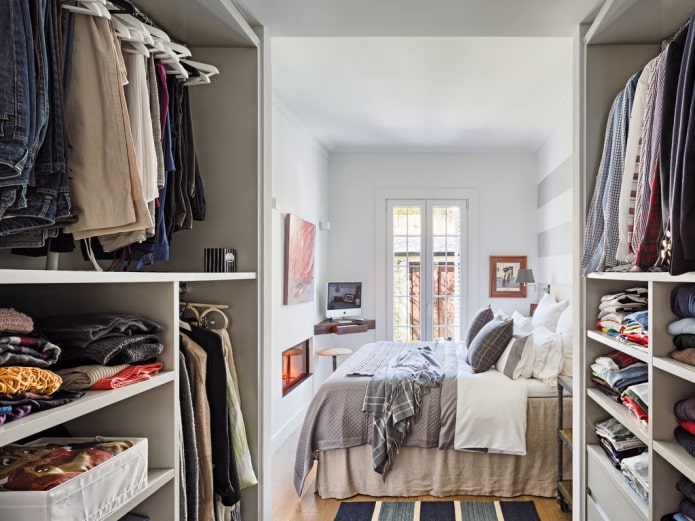 vestidor de paso en el interior del dormitorio