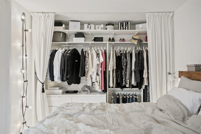 diseño de vestidor en el interior del dormitorio