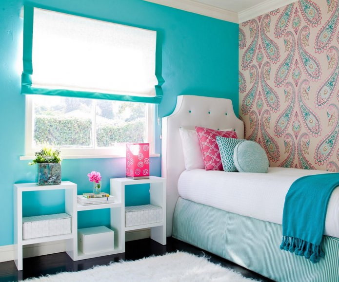 Interior rosa y azul de una habitación infantil