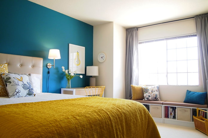 Textiles mostaza en el dormitorio