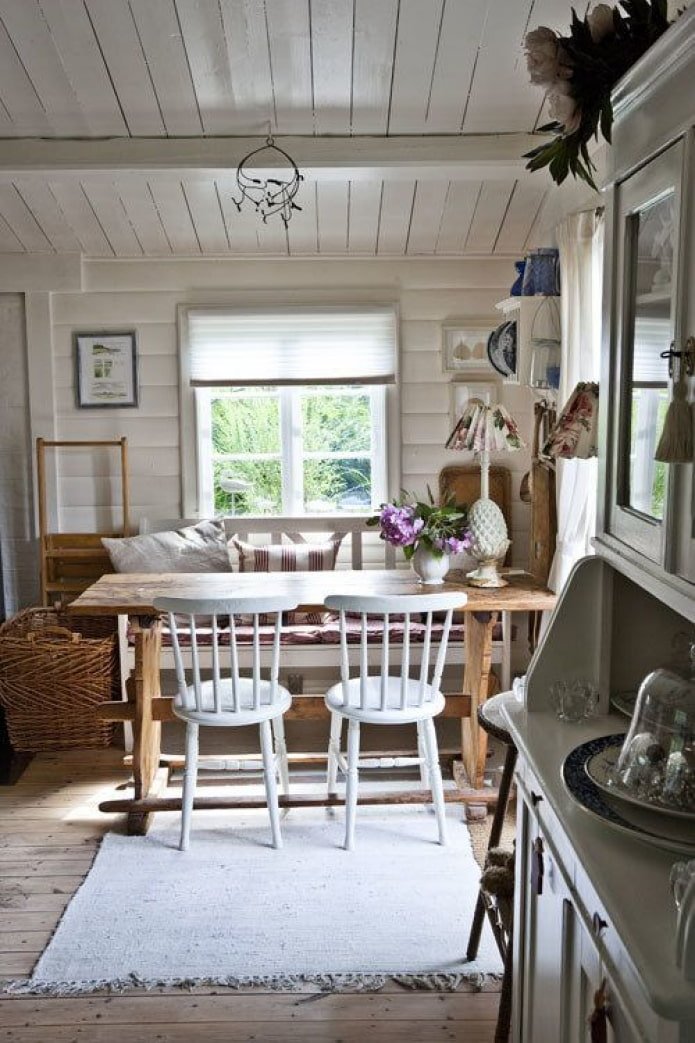 cocina-salón en una casa de verano