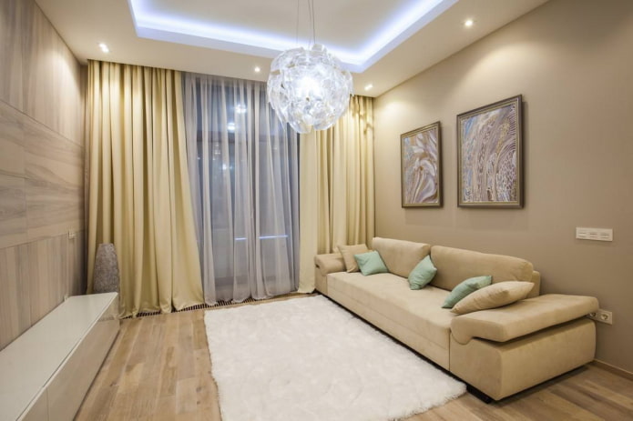 Decoración de paredes en el interior del salón en tonos beige