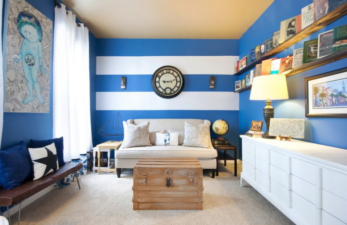 Salón azul de estilo marinero