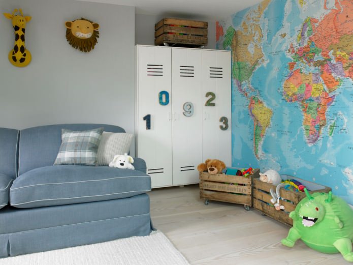 Cajas de madera con ruedas para guardar juguetes en la habitación de los niños