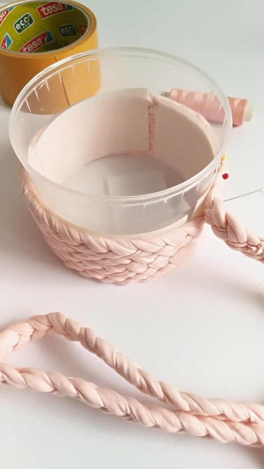 Cinta adhesiva para un recipiente