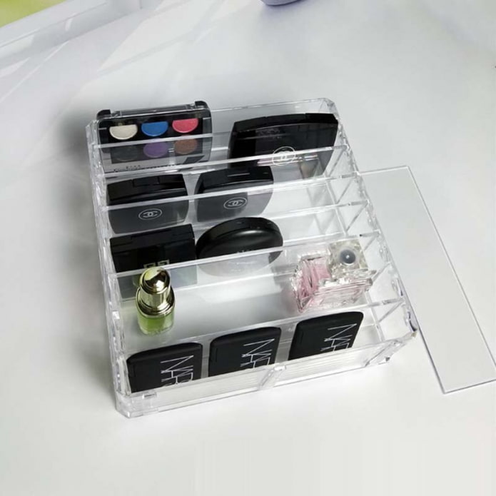 Caja de acrílico