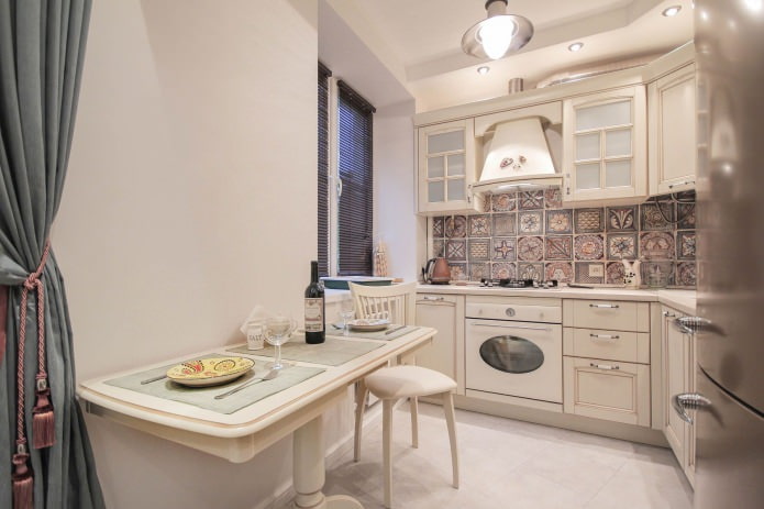 renovación de una cocina en un apartamento de dos habitaciones de Jruschov al estilo de Provenza