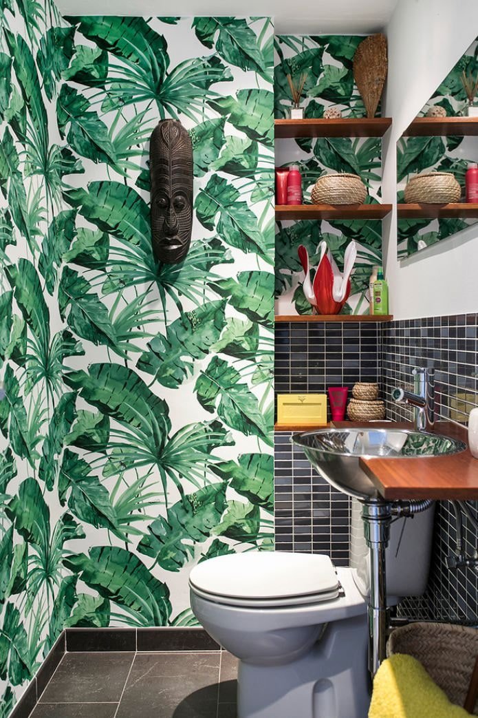 papel pintado verde en el baño