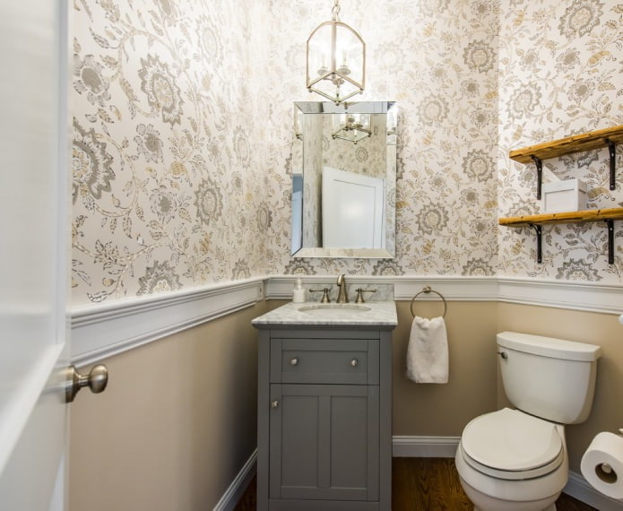 Interior del baño en estilo provenzal
