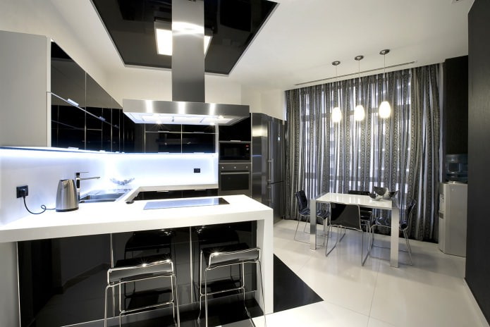 Conjunto negro en forma de U con tablero blanco
