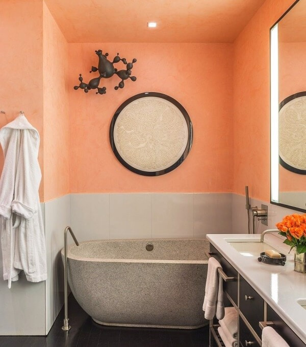 baño gris y melocotón