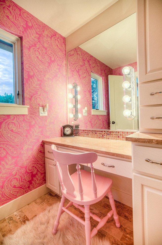 Papel pintado con estampado 