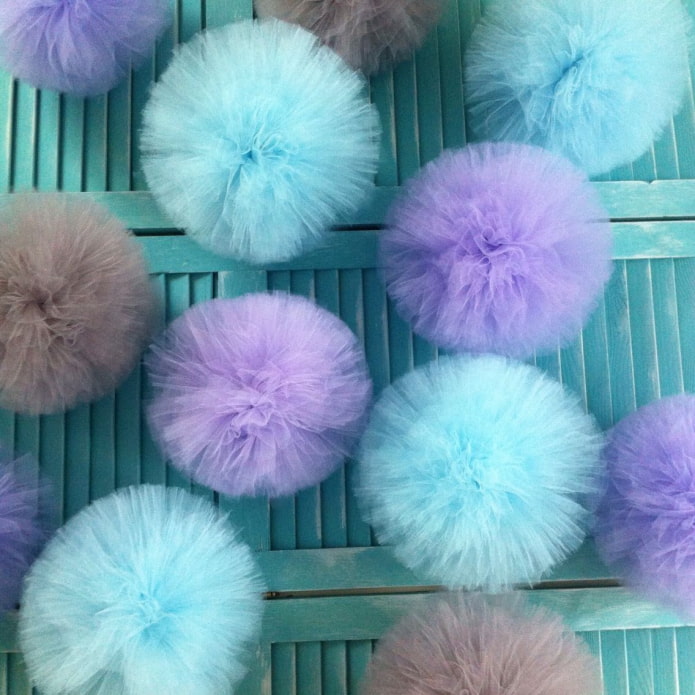 Pompones de tul antiguo