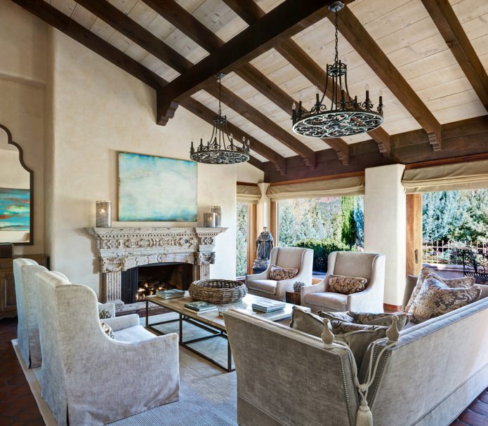 Interior de una casa de campo al estilo italiano