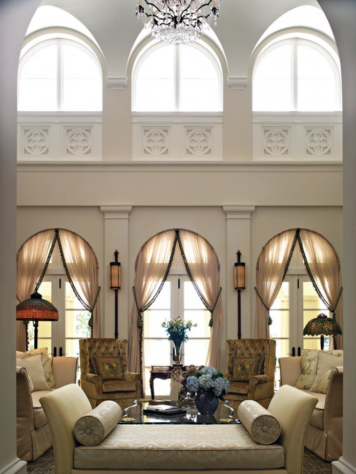 Interior de una casa de campo al estilo italiano