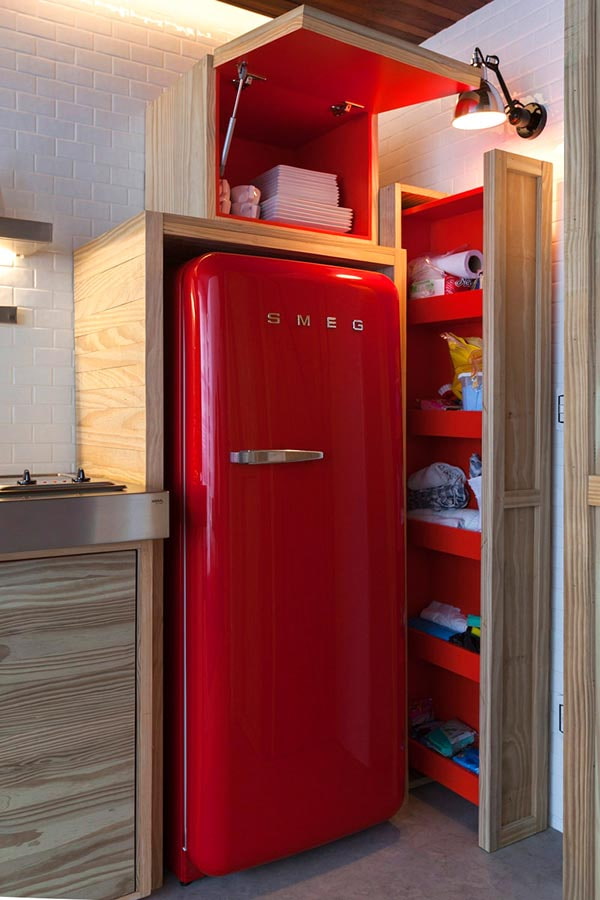 Armario sobre el refrigerador