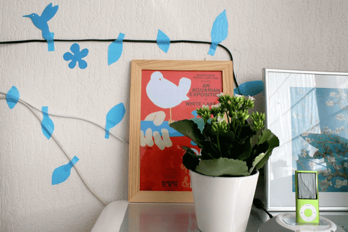 decoración de alambre con pegatinas