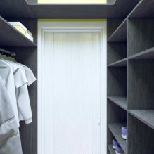 Un excelente ejemplo de cómo organizar una cocina-sala de estar, un dormitorio, una habitación para niños y un vestidor en 44 metros-0