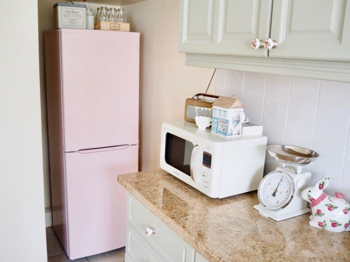 pintar un refrigerador