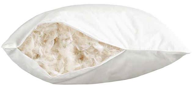 almohada de plumón para niño