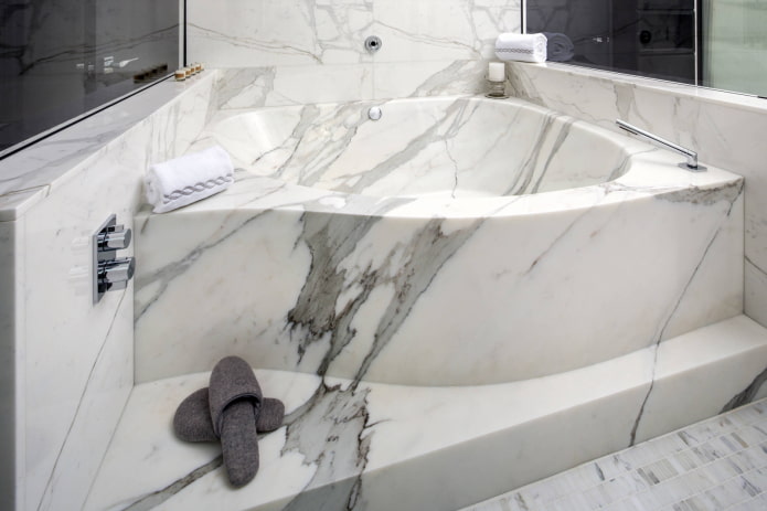 bañera de mármol