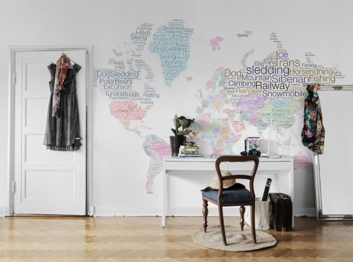 mapa del mundo en el interior de la oficina