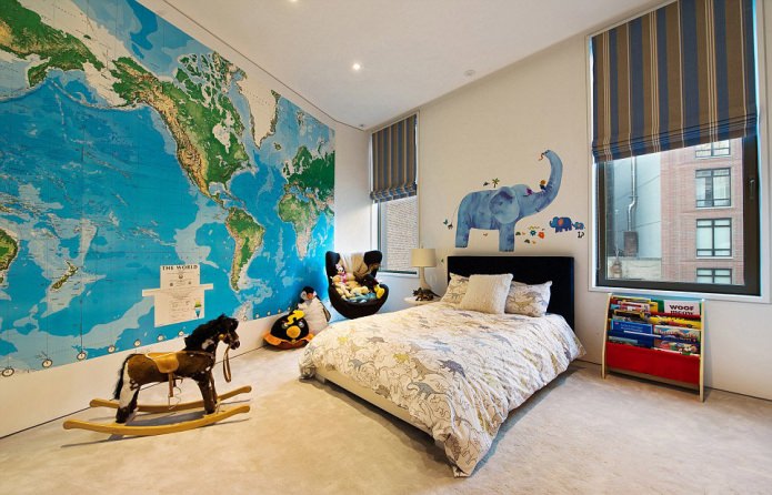 mapa del mundo en el interior de la guardería